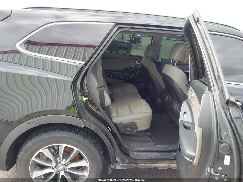 2017 HYUNDAI SANTA FE SE