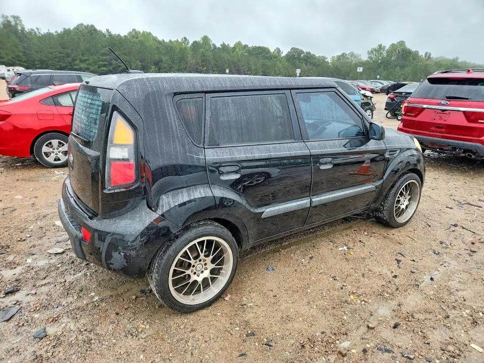 2010 KIA SOUL +  