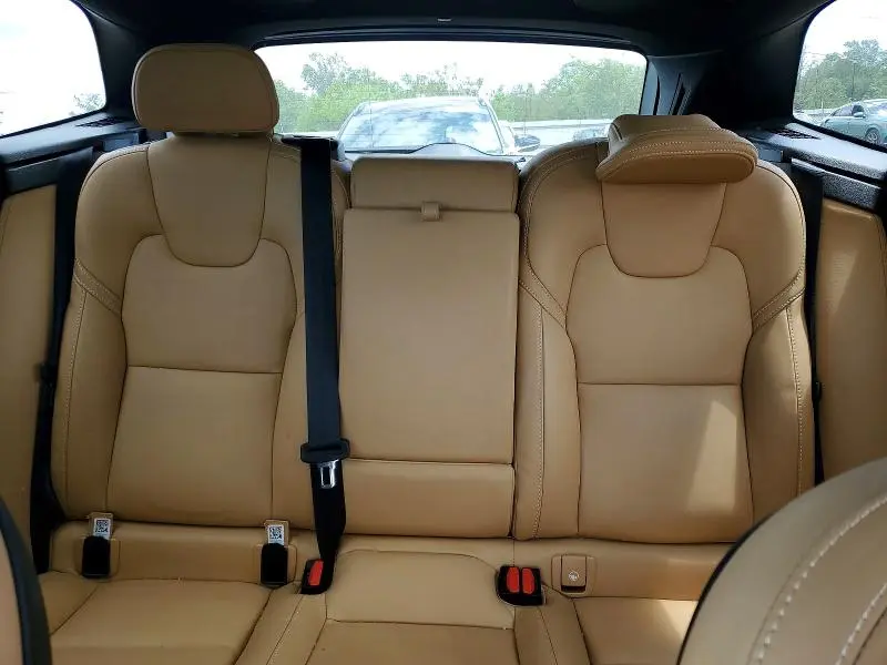 2022 VOLVO XC60 T8 RECHARGE INSCRIPTION  