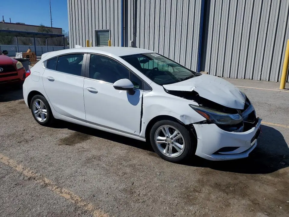 2018 CHEVROLET CRUZE LT  