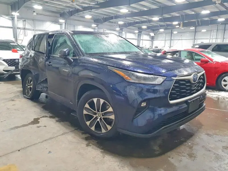 2021 TOYOTA HIGHLANDER HYBRID XLE  