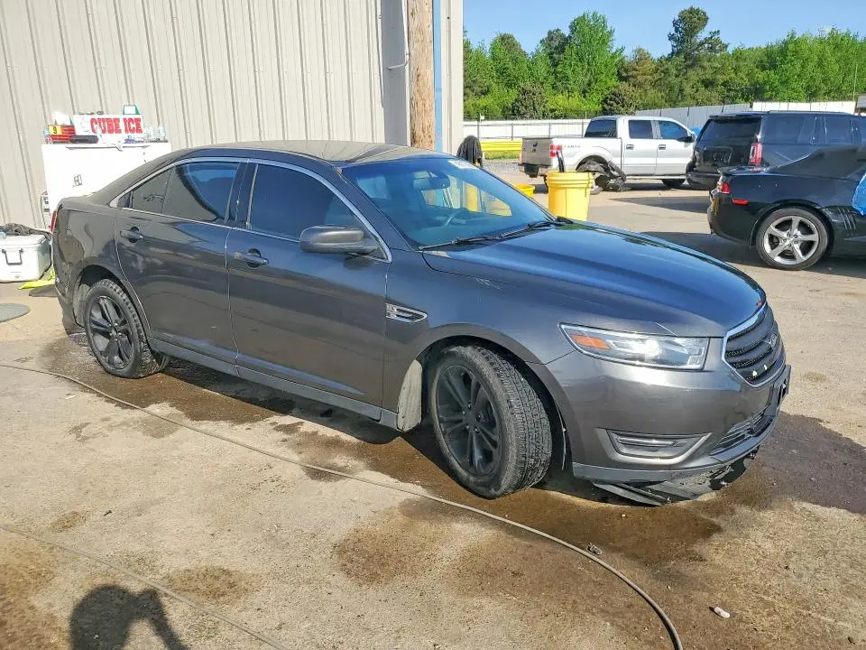 2017 FORD TAURUS SEL  