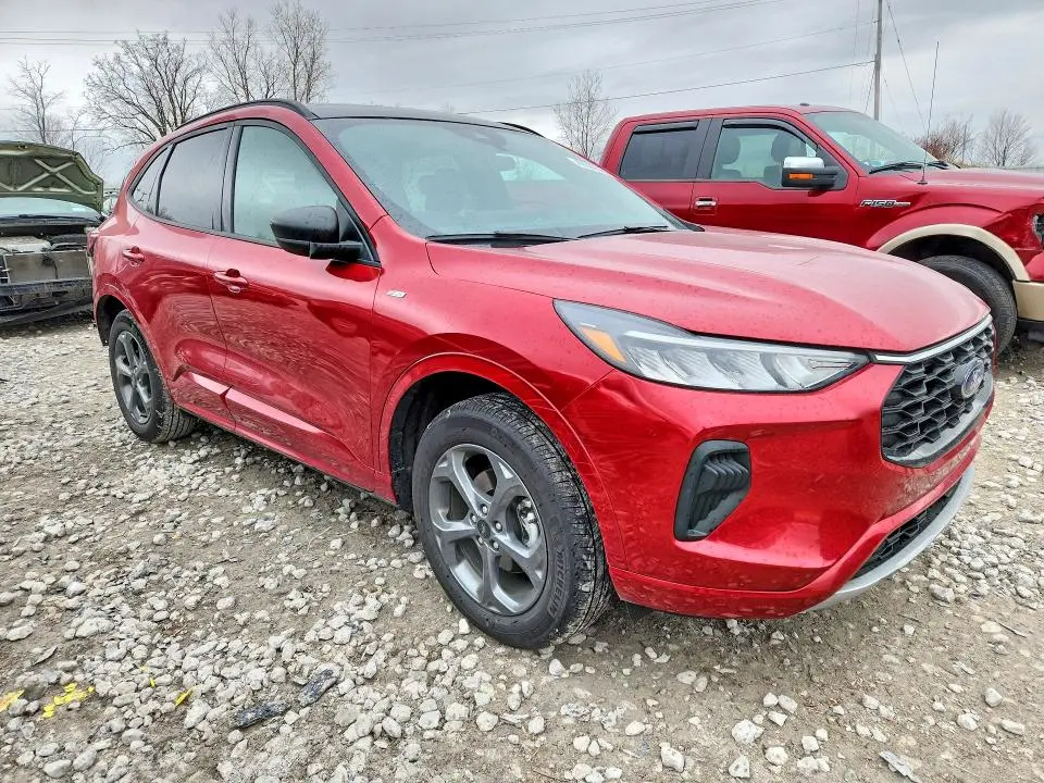 2024 FORD ESCAPE ST LINE  