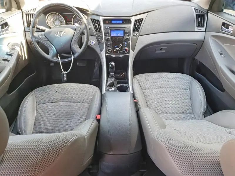 2013 HYUNDAI SONATA SE  
