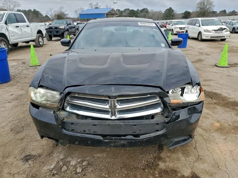 2013 DODGE CHARGER SE  