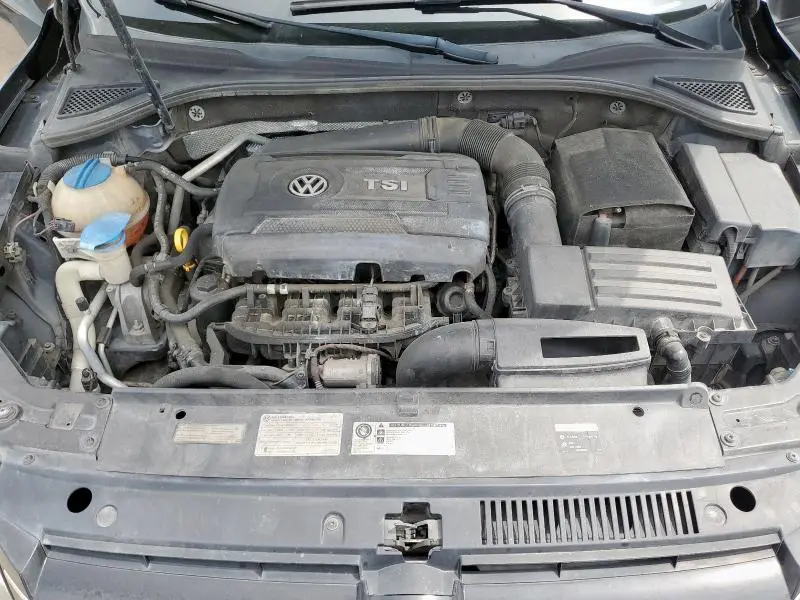 2015 VOLKSWAGEN PASSAT S  