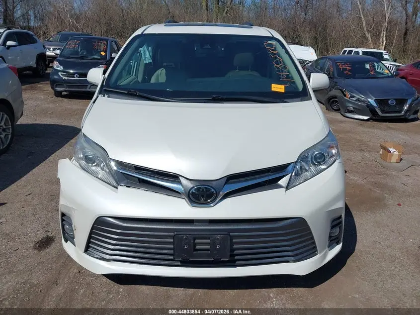 2019 TOYOTA SIENNA XLE 7 PASSENGER