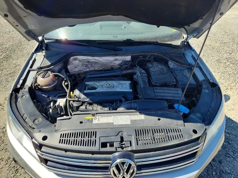 2015 VOLKSWAGEN TIGUAN S  
