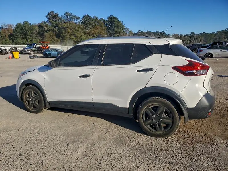 2019 NISSAN KICKS S  