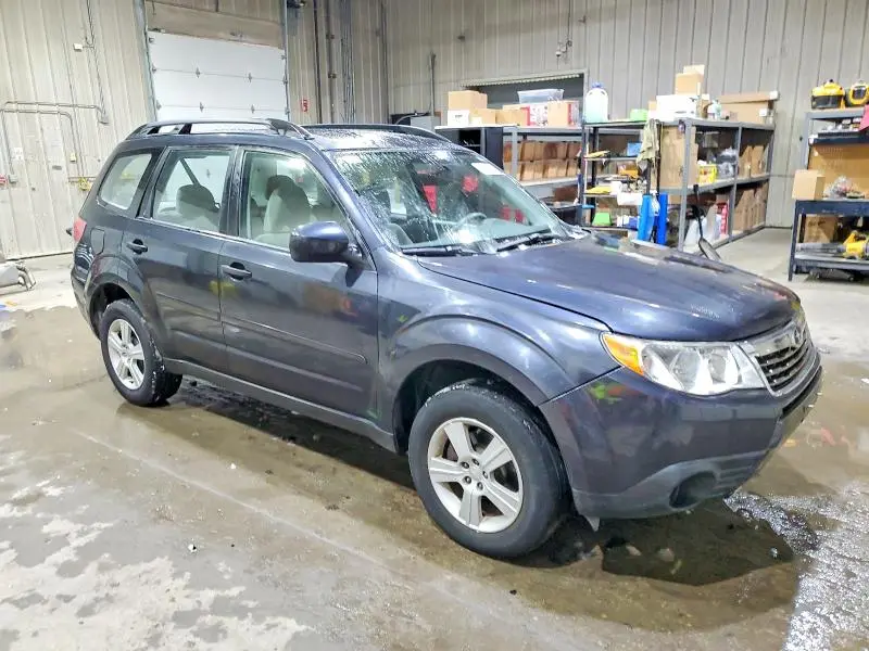 2010 SUBARU FORESTER XS  