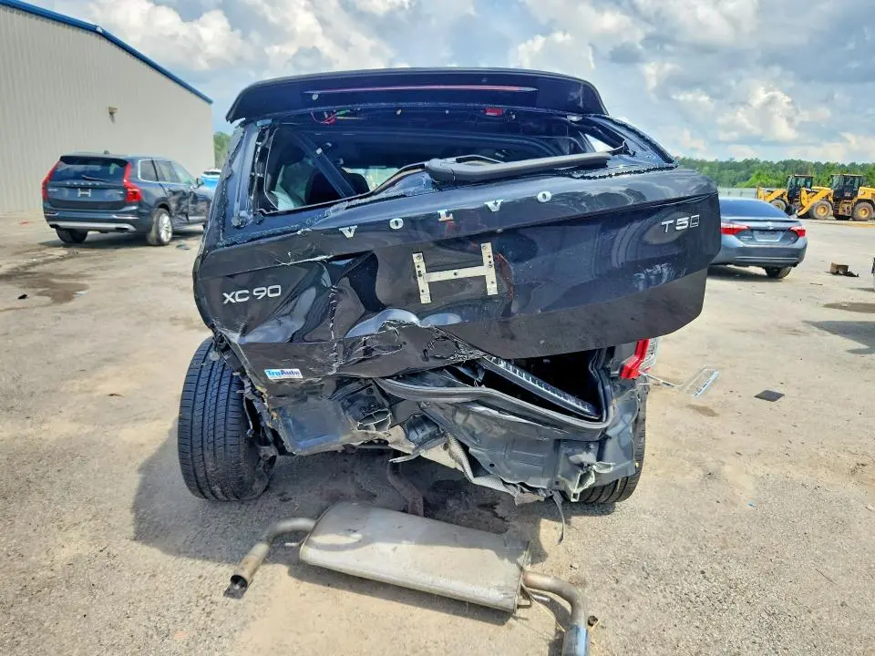 2018 VOLVO XC90 T5  