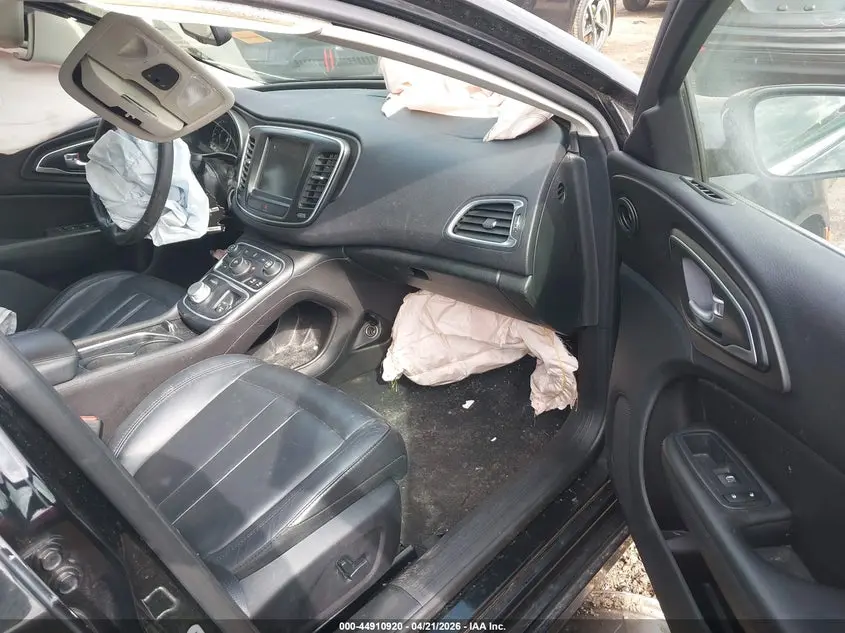 2017 CHRYSLER 200 LIMITED PLATINUM