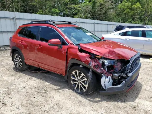 2024 TOYOTA COROLLA CROSS XLE  
