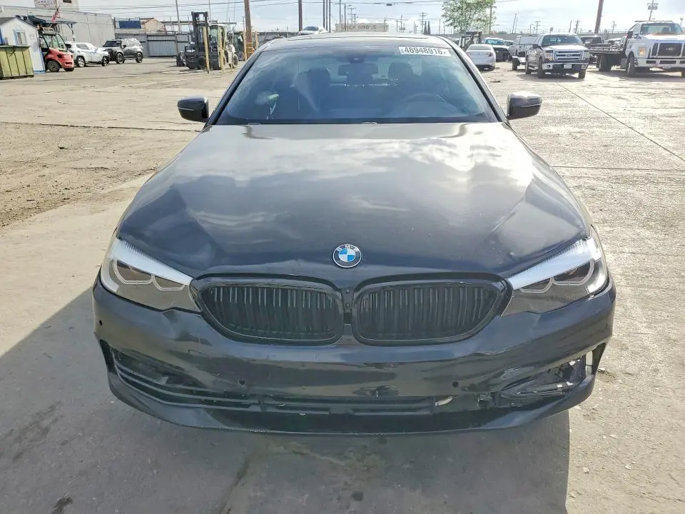 2019 BMW 530E   