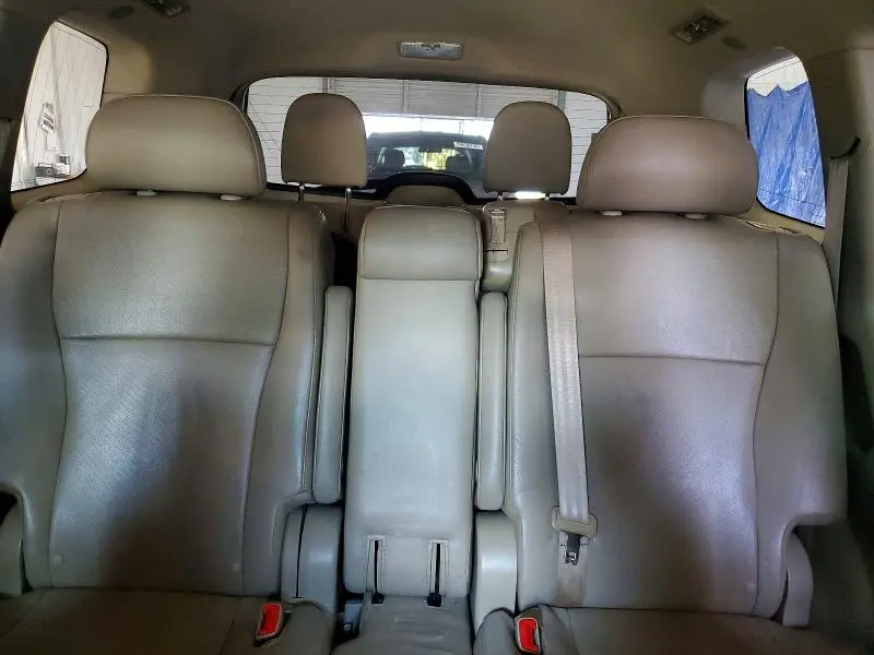 2011 TOYOTA HIGHLANDER LIMITED  