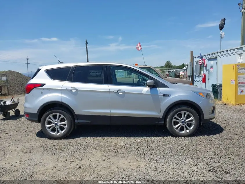 2019 FORD ESCAPE SE