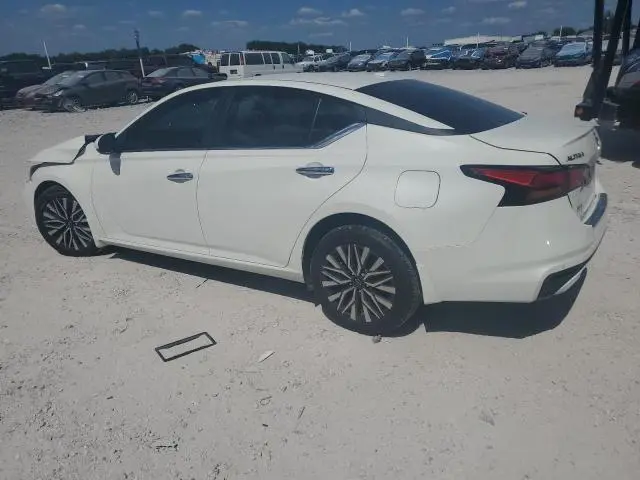 2023 NISSAN ALTIMA SV  