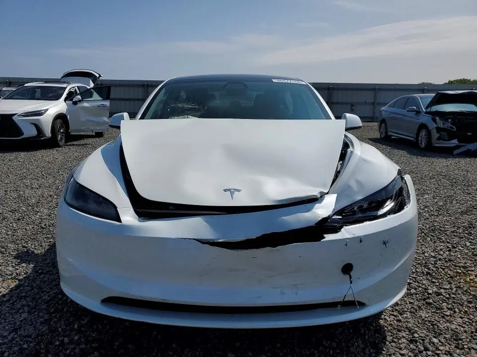 2025 TESLA MODEL 3   
