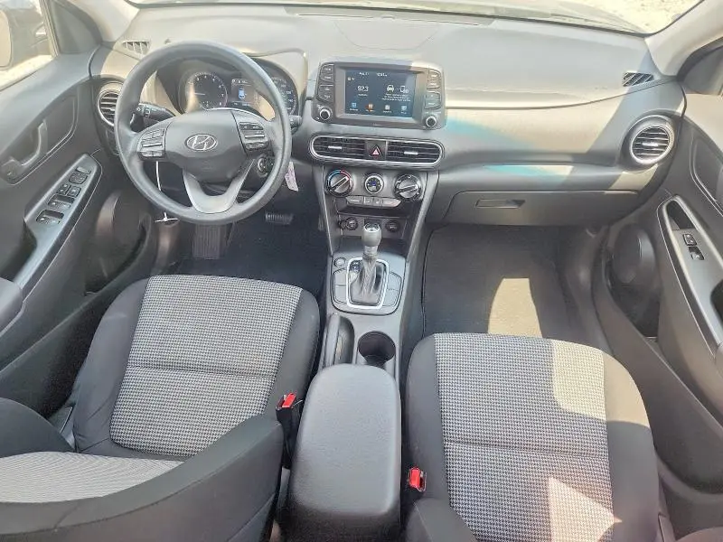 2020 HYUNDAI KONA SE  