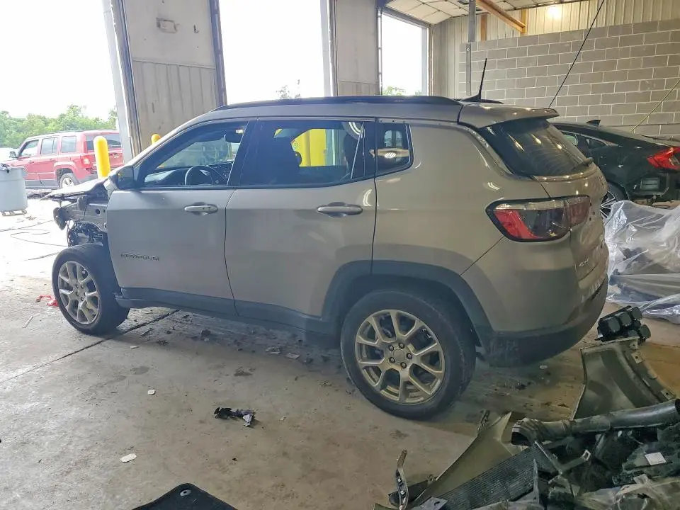 2022 JEEP COMPASS LATITUDE LUX  