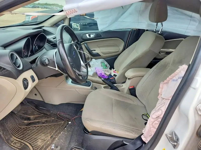 2016 FORD FIESTA SE  