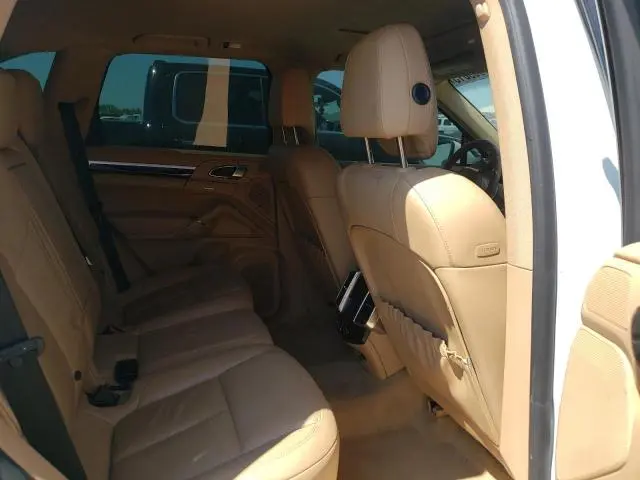 2013 PORSCHE CAYENNE   