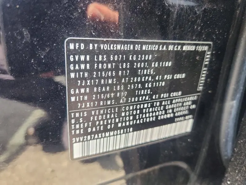 2021 VOLKSWAGEN TIGUAN SE  