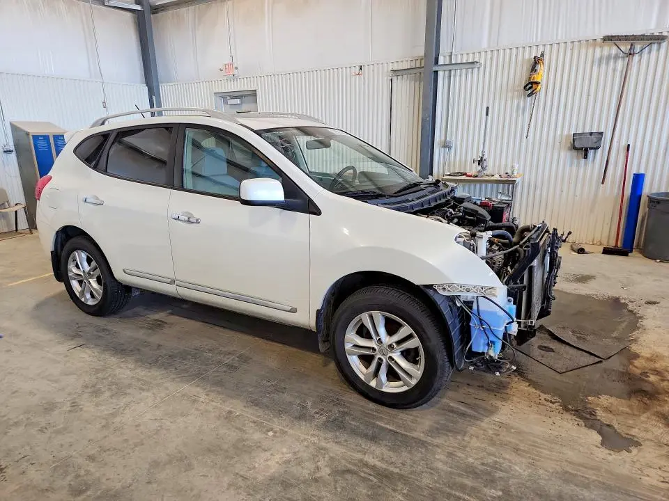 2013 NISSAN ROGUE S  