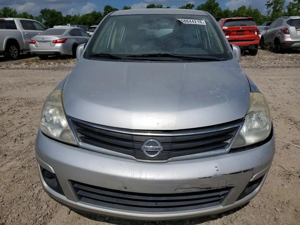 2011 NISSAN VERSA 1.8 S  