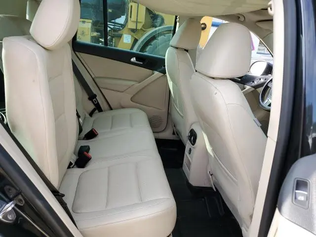 2012 VOLKSWAGEN TIGUAN S  