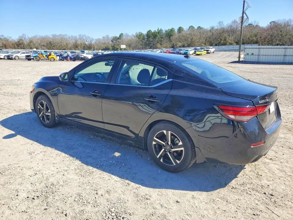 2025 NISSAN SENTRA SV  