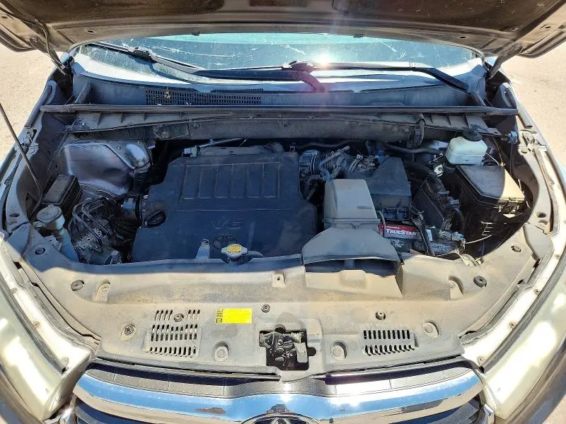 2015 TOYOTA HIGHLANDER XLE  