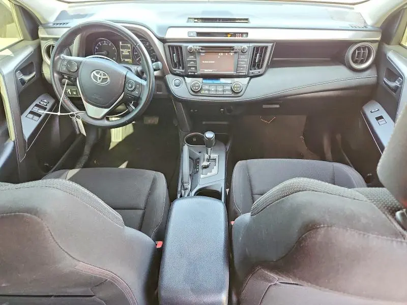 2018 TOYOTA RAV4 XLE  
