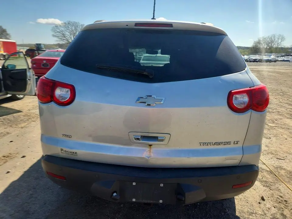 2012 CHEVROLET TRAVERSE LT  