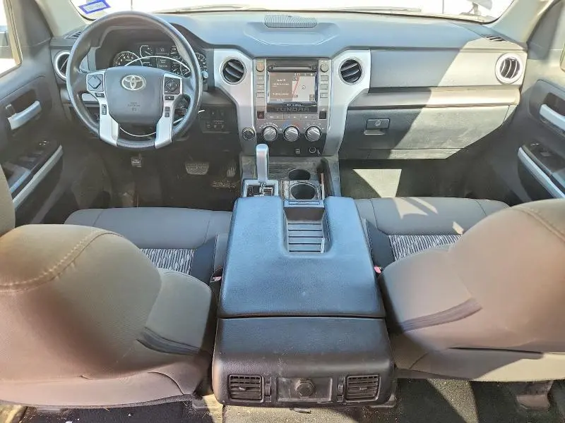 2018 TOYOTA TUNDRA CREWMAX SR5  