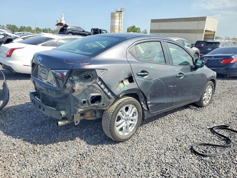 2018 TOYOTA YARIS IA BASE  
