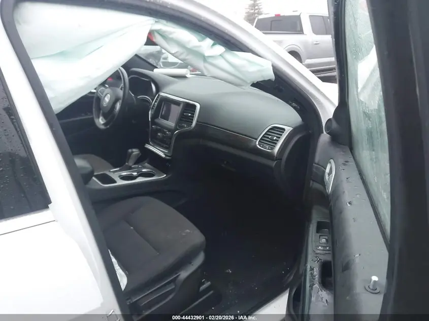 2019 JEEP GRAND CHEROKEE LAREDO E 4X4