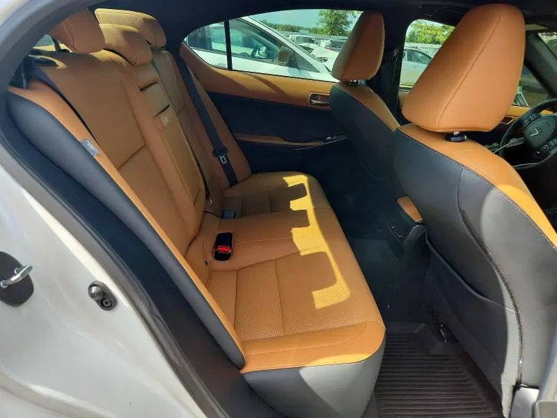 2023 LEXUS IS 300  
