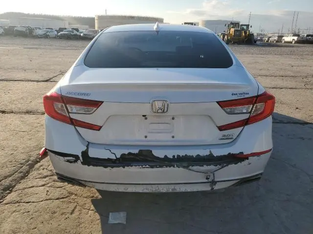 2018 HONDA ACCORD TOURING  