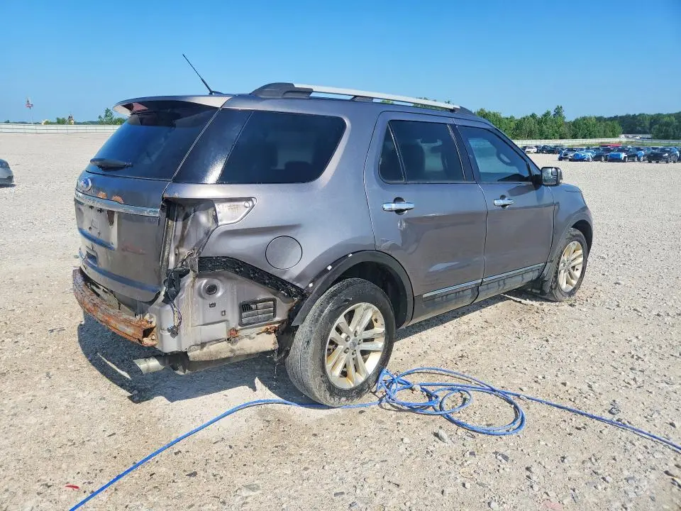 2011 FORD EXPLORER XLT  