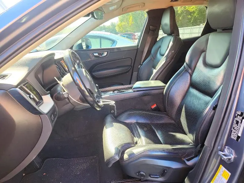 2021 VOLVO XC60 T6 INSCRIPTION  