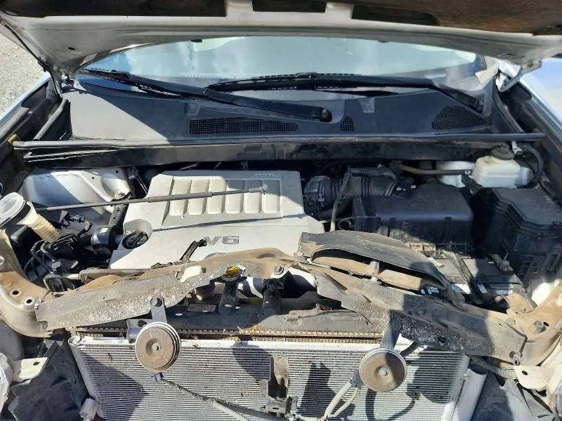 2013 TOYOTA HIGHLANDER SE  