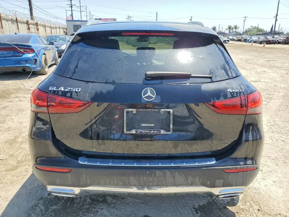 2022 MERCEDES-BENZ GLA 250 4MATIC  