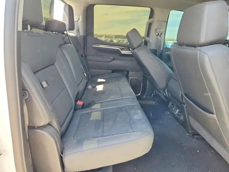 2026 CHEVROLET SILVERADO K1500 LT  
