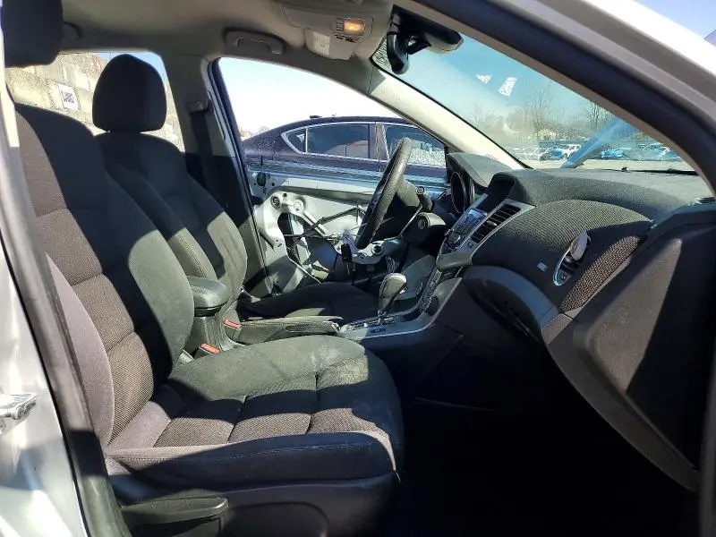 2015 CHEVROLET CRUZE LT  