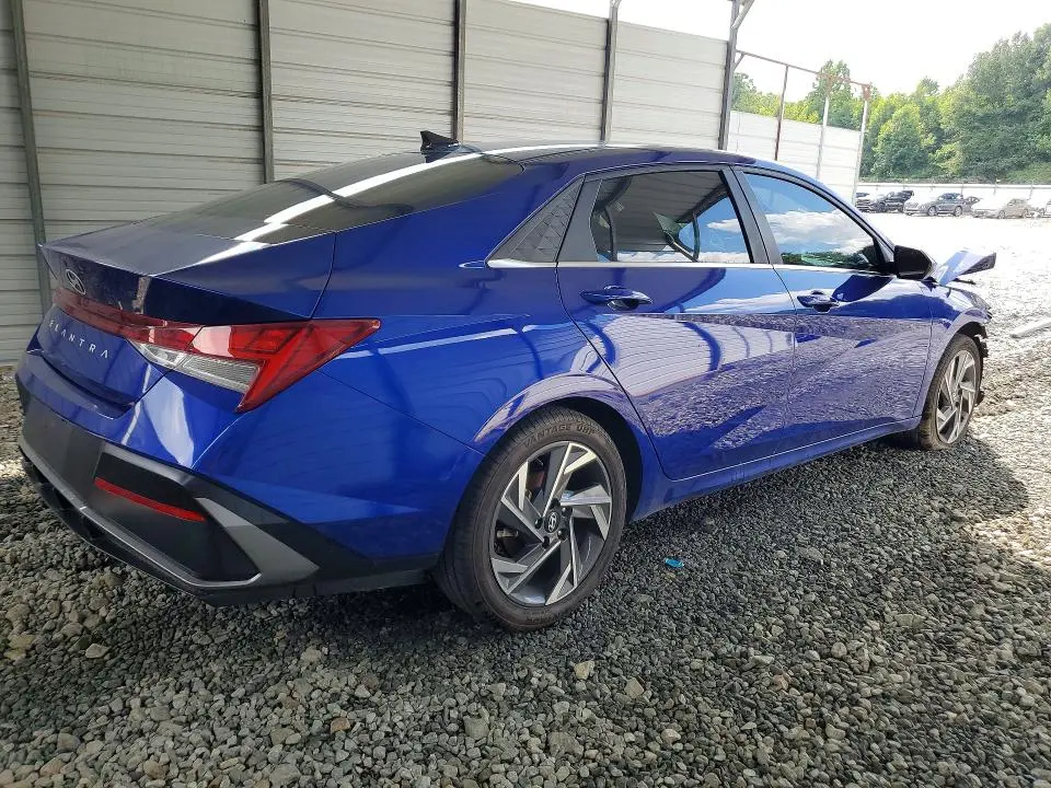 2024 HYUNDAI ELANTRA SEL  