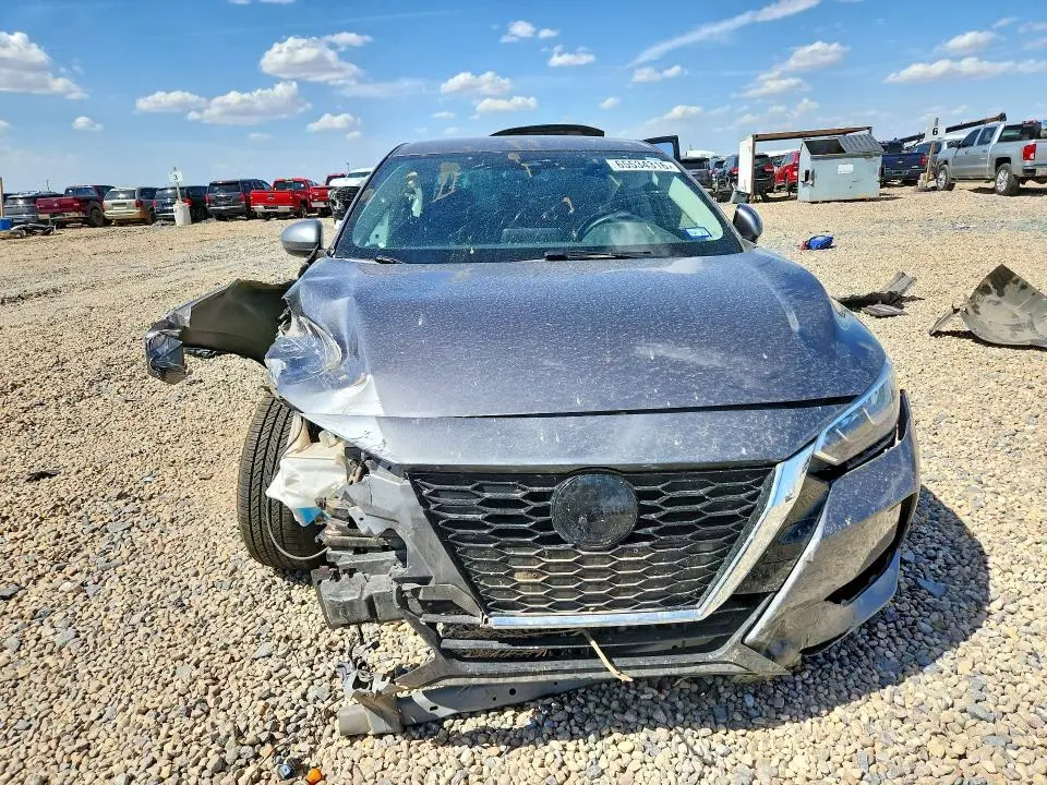2022 NISSAN SENTRA SV  