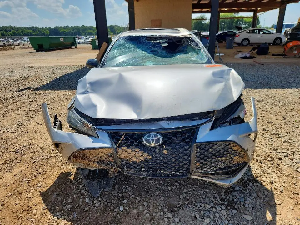 2020 TOYOTA AVALON TOURING  