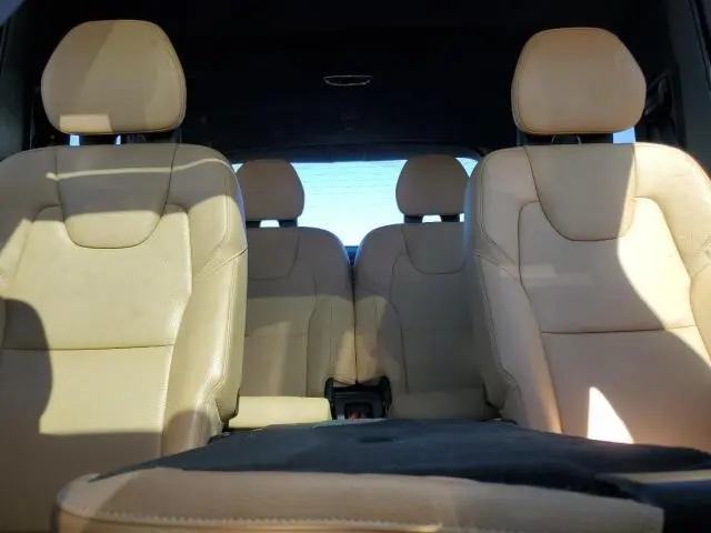 2016 VOLVO XC90 T6  
