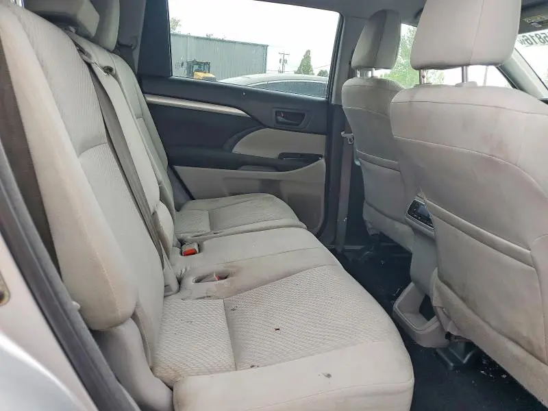 2017 TOYOTA HIGHLANDER LE  